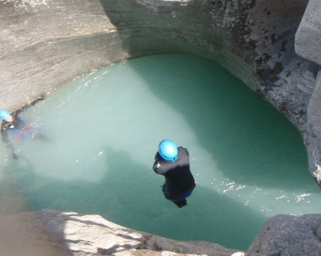  Salto de barranquismo 